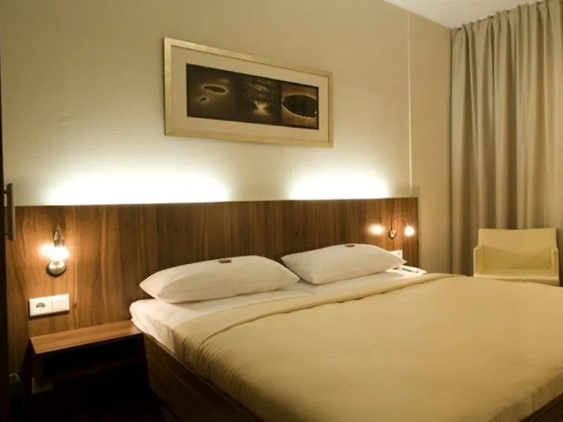 B&B Hotel Berlin City-Ost