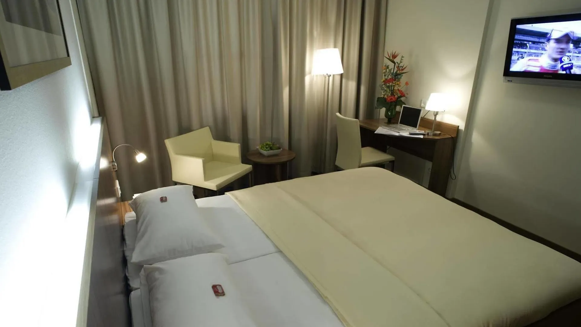 B&B Hotel Berlin City-Ost 3*,